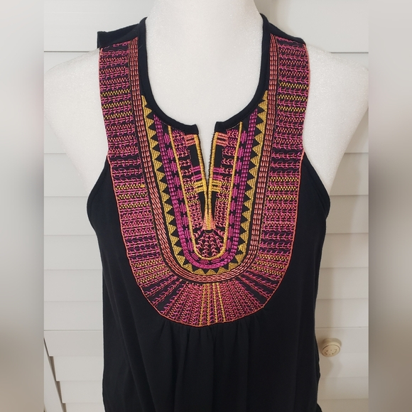 Ella Moss Women’s Black and Colorful Embroidered Sleeveless Top V Neck Size M - Picture 2 of 13